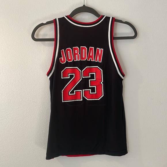 Chicago Bulls Sports Jersey - Picture 5 of 5